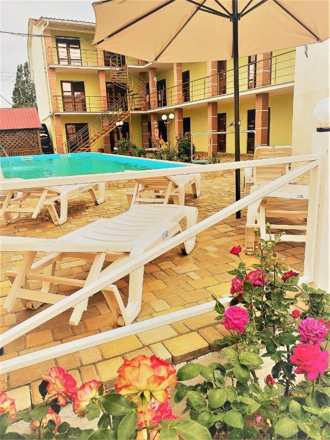Solnechnaia Dacha Aparthotel Zatoka Exterior foto