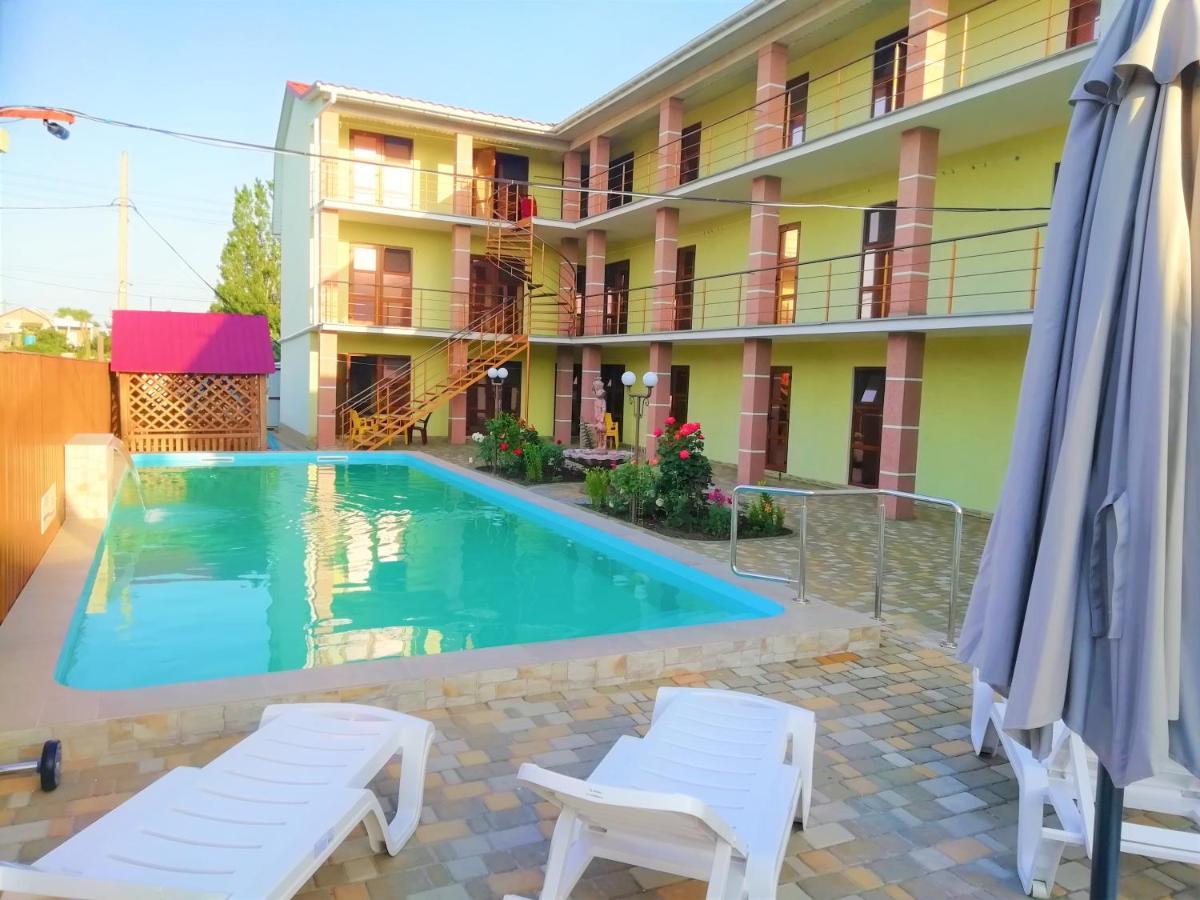 Solnechnaia Dacha Aparthotel Zatoka Exterior foto