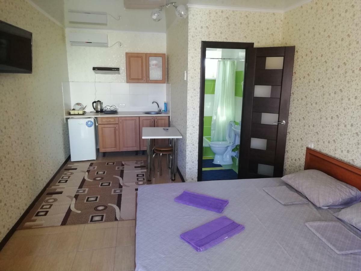 Solnechnaia Dacha Aparthotel Zatoka Quarto foto